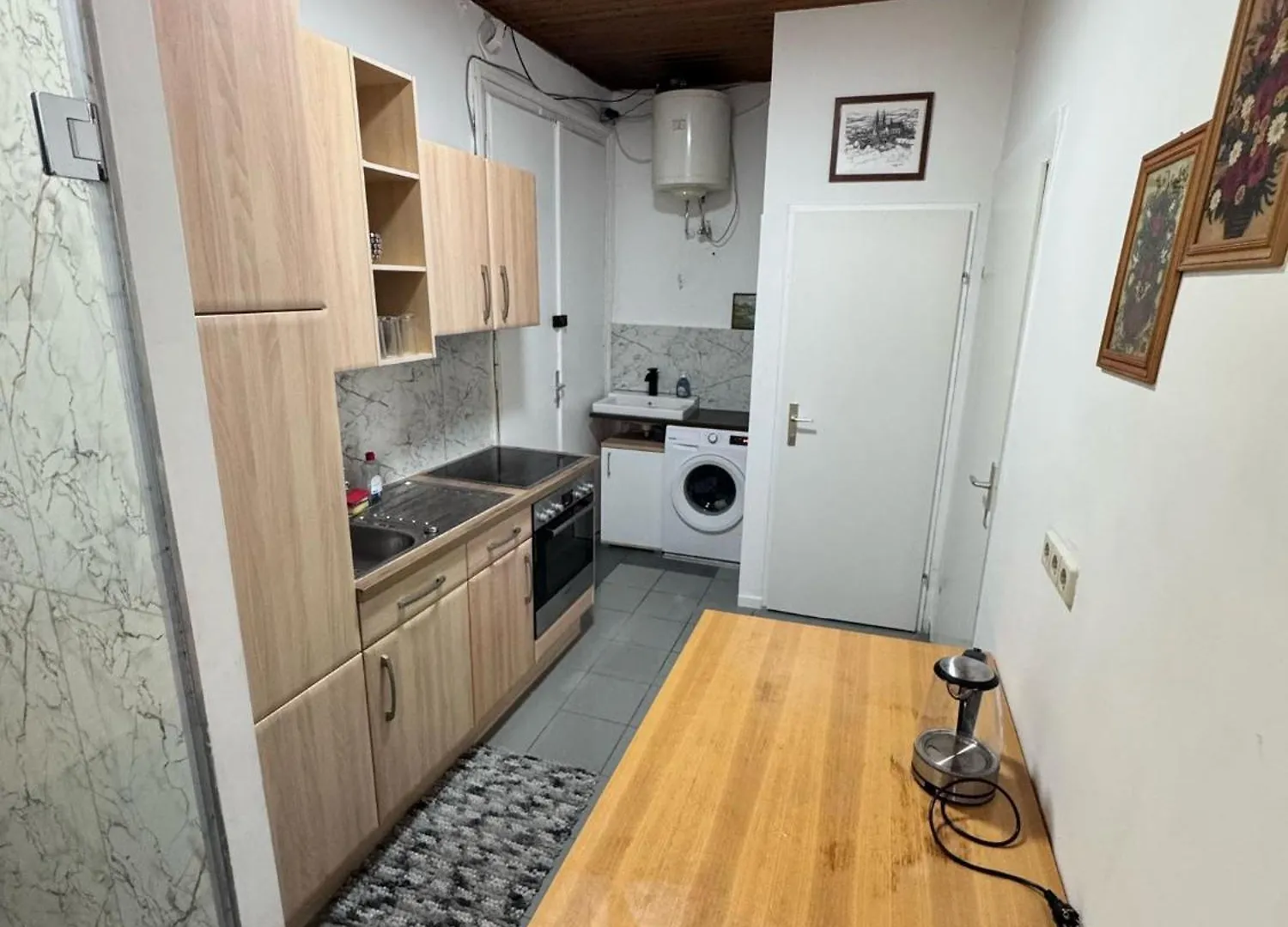 Spacious Apartment In Praterstern Area Es Wien